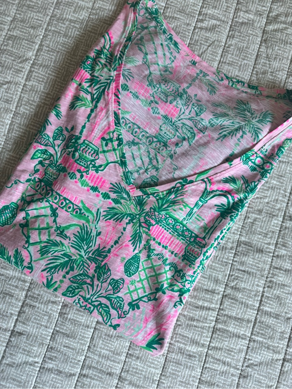 Lilly Pulitzer Tropical Print Tshirt- Size XL